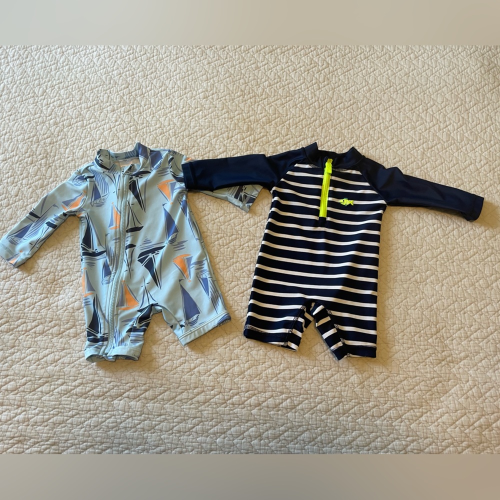 (2) Carters Long-Sleeved Swimsuits/Rashgaurd
